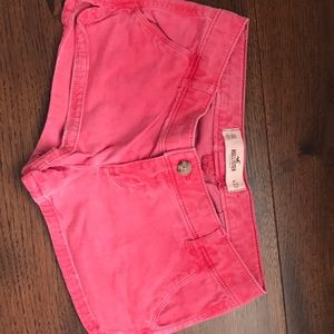 red hollister shorts